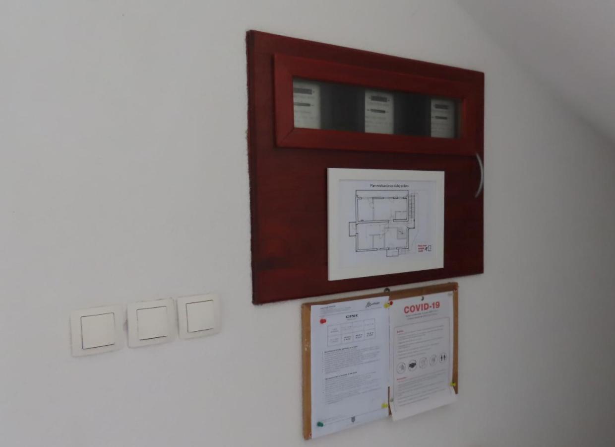 Apartments Kamelija 马林斯卡 外观 照片