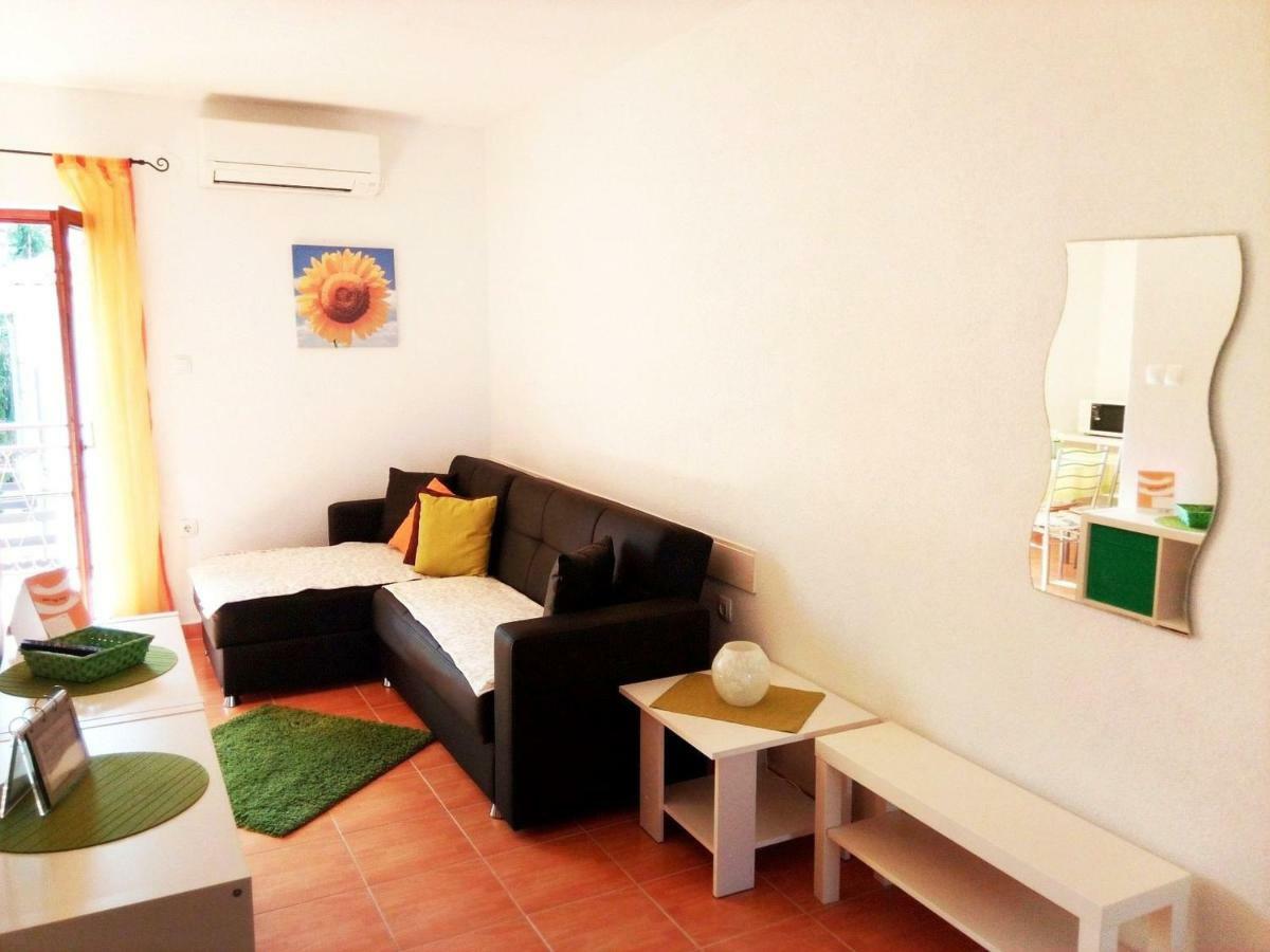 Apartments Kamelija 马林斯卡 外观 照片