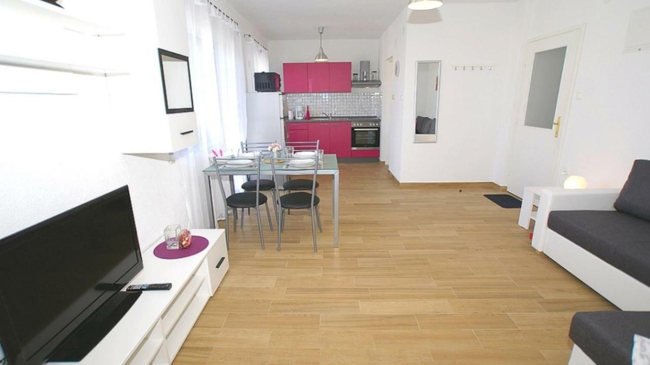 Apartments Kamelija 马林斯卡 外观 照片